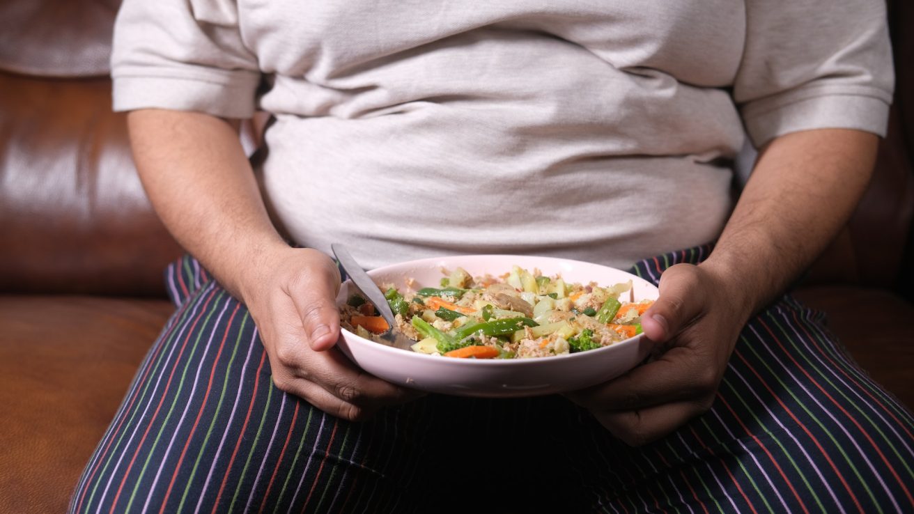 An extensive study focusing on obesity and chronic kidney disease uncovers the beneficial effects of sodium–glucose cotransporter 2 inhibitors, glucagon-like peptide-1 analogues, and bariatric surgery.