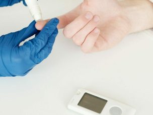 A recent case study recommends that type B insulin resistance should be one of the differential diagnoses in patients with aquaporin-4 immunoglobulin G-positive neuromyelitis optica spectrum disorder presenting with altered glucose metabolism, regardless of the presence of systemic lupus erythematosus.